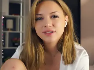 Chaturbate Live Sex Cam of emmiemurray