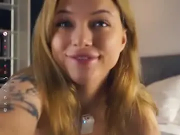 Chaturbate Live Sex Cam of emmiemurray