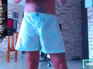 Chaturbate Live Porn of lobito_xxxl