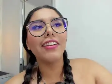 Chaturbate Live Porn of mia_jons20