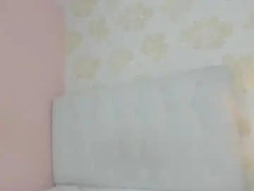 Chaturbate Live Sex Cam of mia_jons20