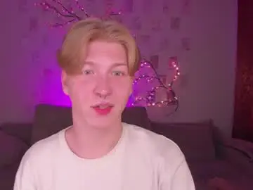 Chaturbate Live Sex Cam of themikesever