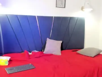 Chaturbate Live Sex Cam of zan_18