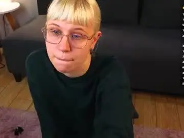 Chaturbate Free Porn Cam of call_me_heaven