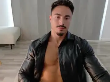 Chaturbate Best live sex cam show of master_lukass