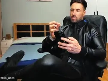 Chaturbate Adult Webcam of mikestrip