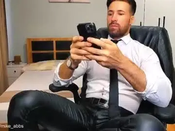 Chaturbate Adult Webcam of mikestrip