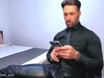 Chaturbate Watch Live Sex Cams of mikestrip