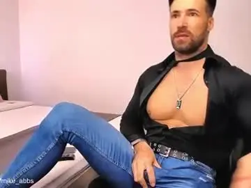 Chaturbate Live Sex Cam of mikestrip