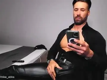 Chaturbate Adult Webcam of mikestrip
