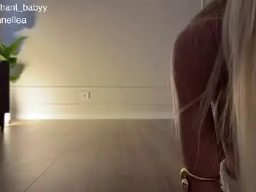 Chaturbate Nude Webcam of enchant_baby_