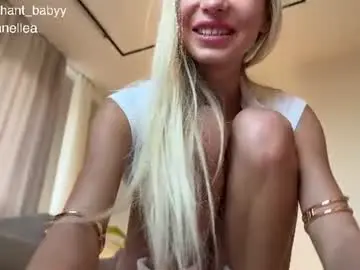 Chaturbate Live Sex of enchant_baby_