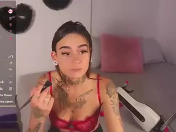 Chaturbate Sex Cam of mollyblue333