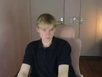 Chaturbate Free Porn Cam of avenrey