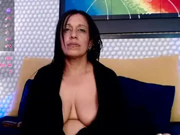 Chaturbate Live Sex Cam of kamila_gh