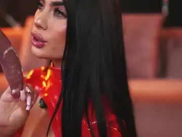 Chaturbate Sex Cam of ravennadarcy