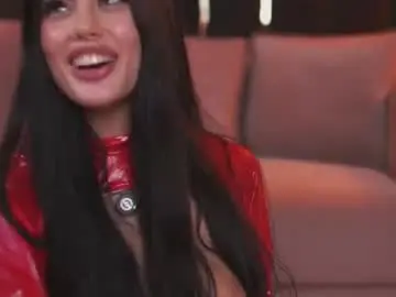 Chaturbate Free Porn Cam of ravennadarcy