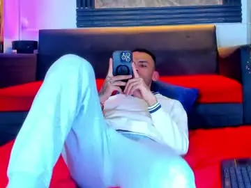 Chaturbate Watch Live Sex Cams of edward_24_