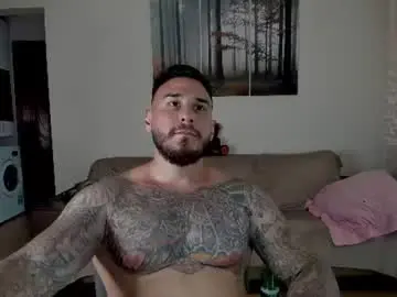 Chaturbate Live Sex Cam of gymdominus
