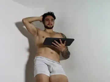 Chaturbate Adult Video Chat of latinboyvip_
