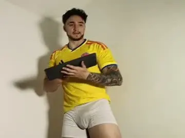 Chaturbate Adult Webcams of latinboyvip_