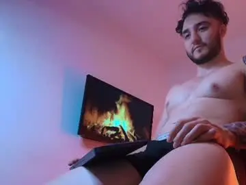 Chaturbate Best live sex cam show of latinboyvip_