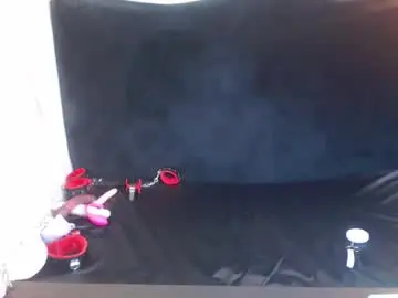 Chaturbate Live Sex Cam of kamylabiker