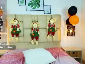 Chaturbate Live Porn of mila_saint1