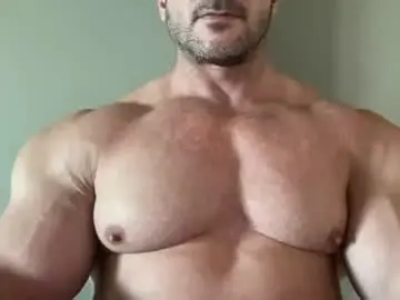 Chaturbate Free Porn Cam of alessandrobuilder
