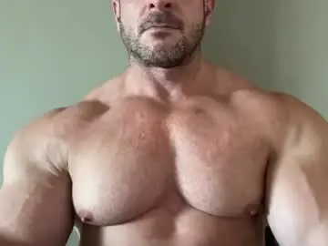 Chaturbate Nude Webcam of alessandrobuilder