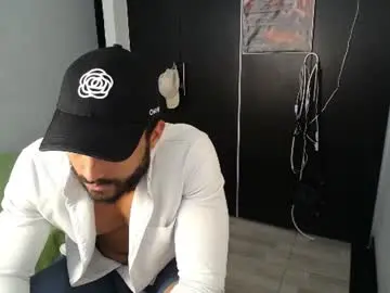 Chaturbate Free Live Porn of claybrown_