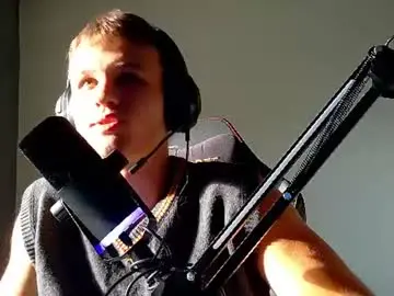 Chaturbate Nude Webcam of dennisdillon