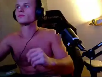 Chaturbate Adult Webcams of dennisdillon