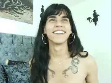 Chaturbate Free Porn Cam of bella_poisonous