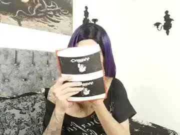 Chaturbate Live Porn of bella_poisonous