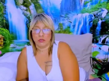 Chaturbate Live Porn of indianroxy27
