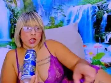 Chaturbate Nude Webcam of indianroxy27
