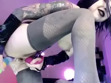 Chaturbate Sex Chat of ivey_strigoi