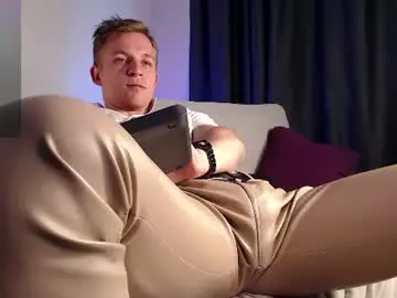 Chaturbate Live Sex of night_wwwolf