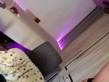 Chaturbate Free Live Porn of slut_bigcock