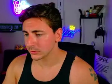 Chaturbate Nude Webcam of zach_rhyder
