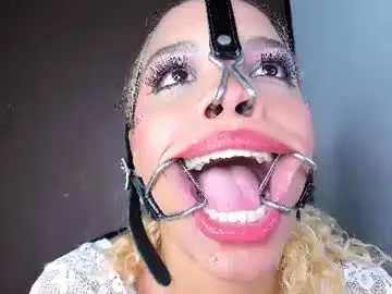 Chaturbate Free Porn Cam of foxy__karla