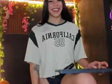 Chaturbate Free Porn Cam of alonehazel