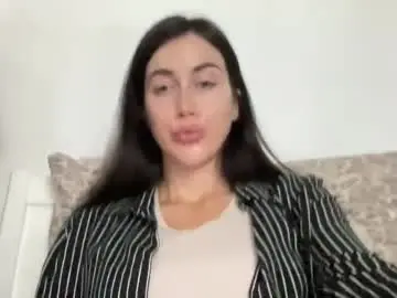 Chaturbate Live Sex Cam of cute_kriss94