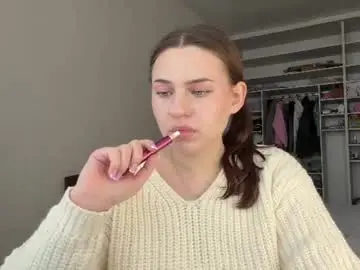 Chaturbate Live Sex Cam of softsinner_