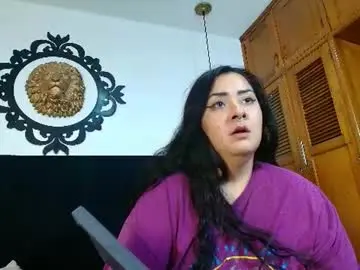 Chaturbate Live Sex Cam of bora_lajuana_