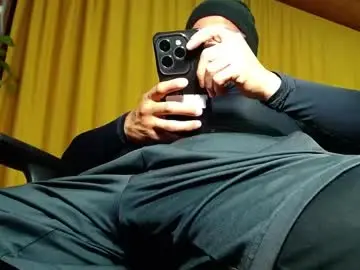 Chaturbate Watch Live Sex Cams of sebastian_025