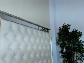 Chaturbate Live Sex Cam of miss_khalifadoll