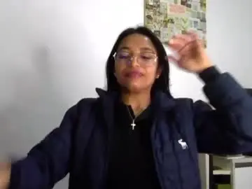 Chaturbate Live Porn of alia_lombardi