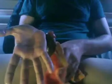Chaturbate Live Sex Cam of huge_guy_87